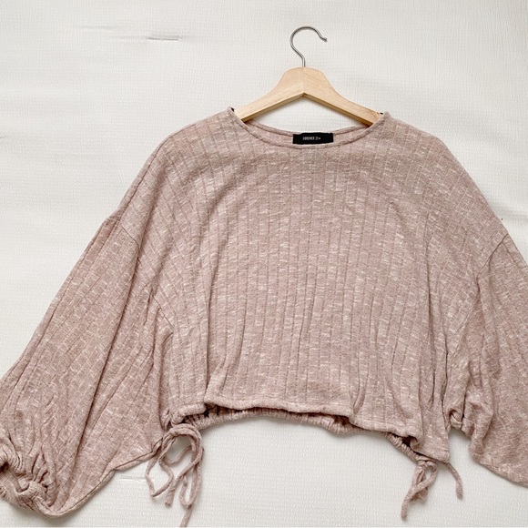 Pink Ribbed Drawstring Side Lantern Sleeve Crop Top - Picture 2 of 8